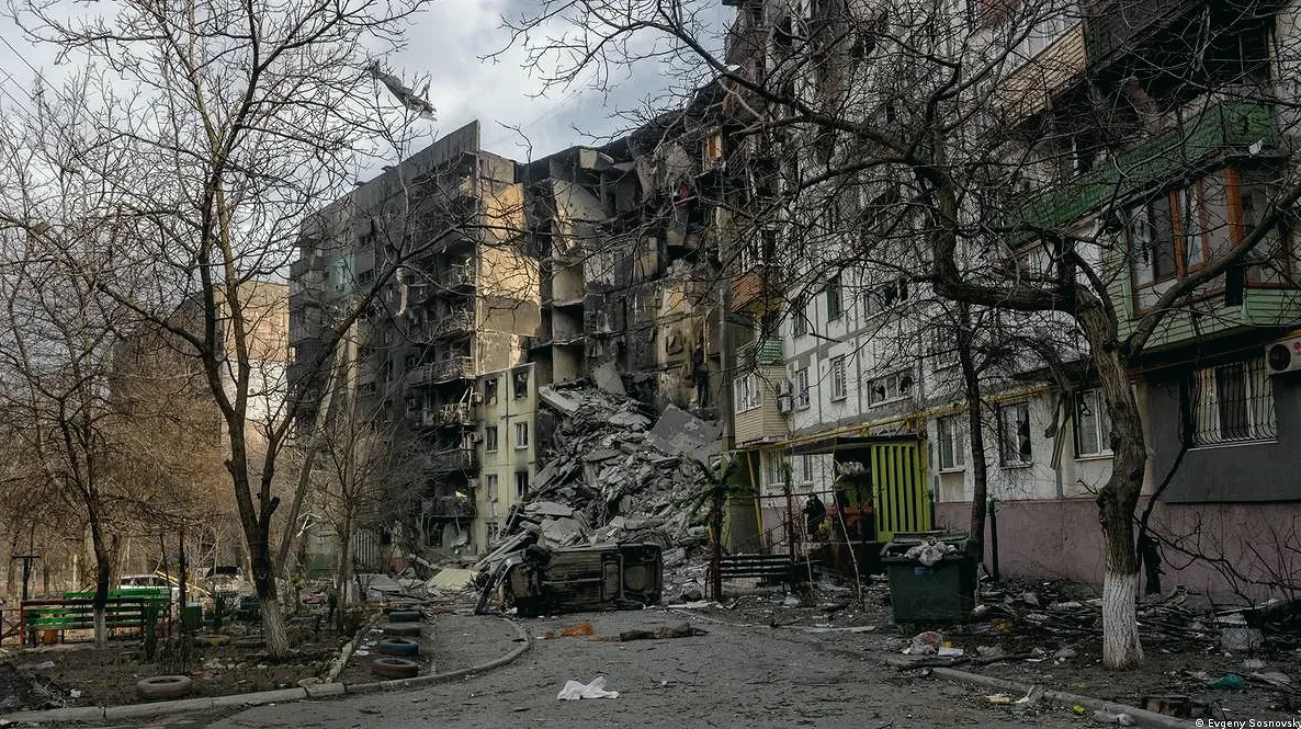 Разрушенные дома проспекта Металлургов