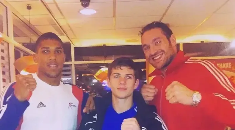 Тим Цзю получил бой с Эрисланди Ларой за титул WBA в среднем весе