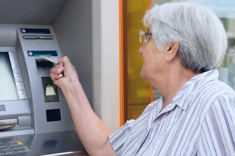 Сбербанк поднял лимит накопительного счета до 15 млн рублей