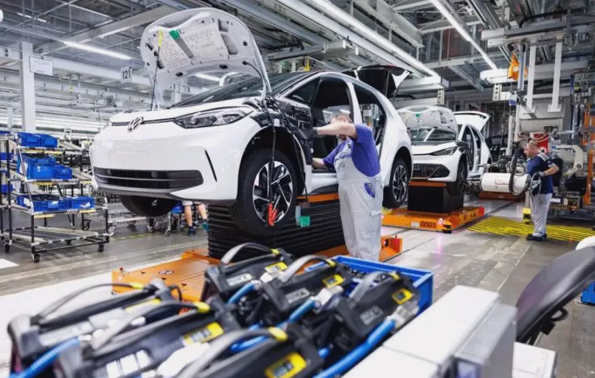 Volkswagen заморозит зарплаты сотрудников по всему миру до 2030 года